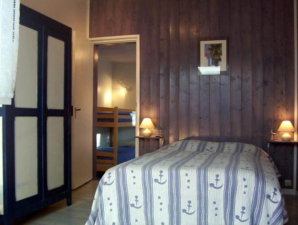 Residence Fleur Des Pins - Gites & Chambres D'Hotes 생-조르주-돌레롱 객실 사진